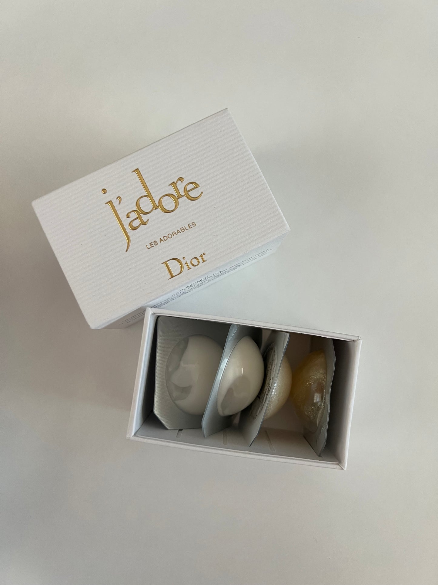 Dior J’adore Les Adorables Skincare Sampler Set (1 set-4pcs sampler)