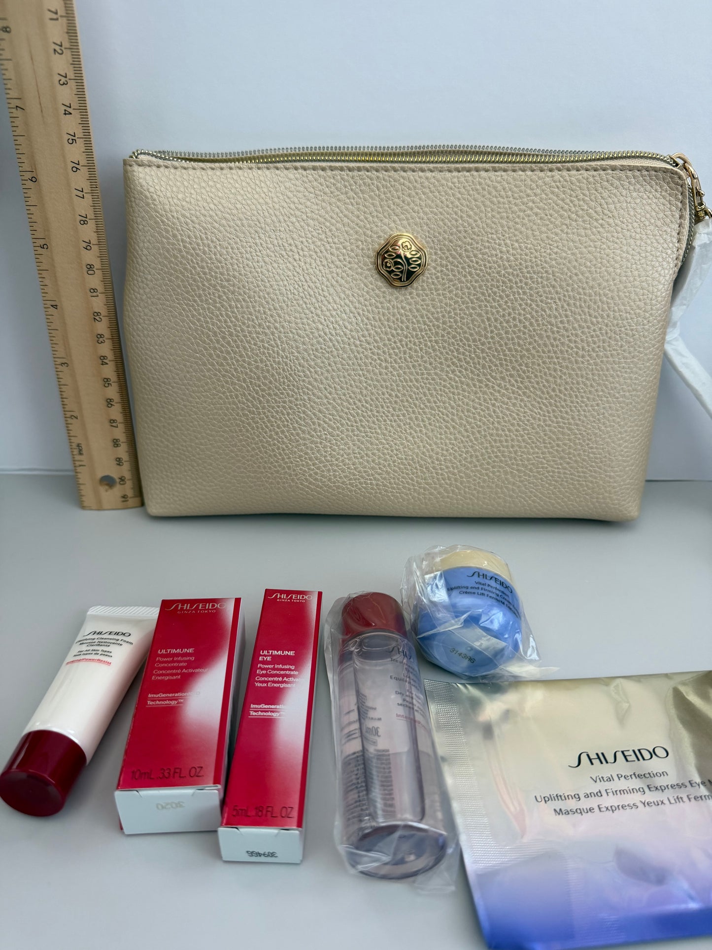 7 pc - Shiseido Beauty Set (one set) New