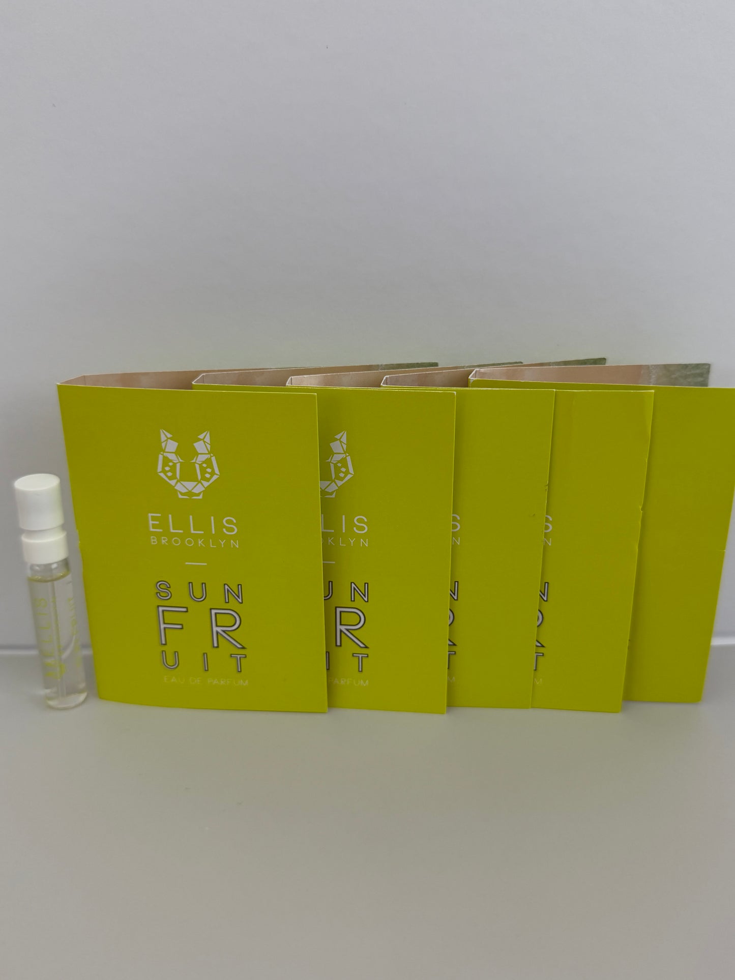 Ellis Brooklyn 1.5 ml / 0.05 oz Carded Samplers (5 pcs set)
