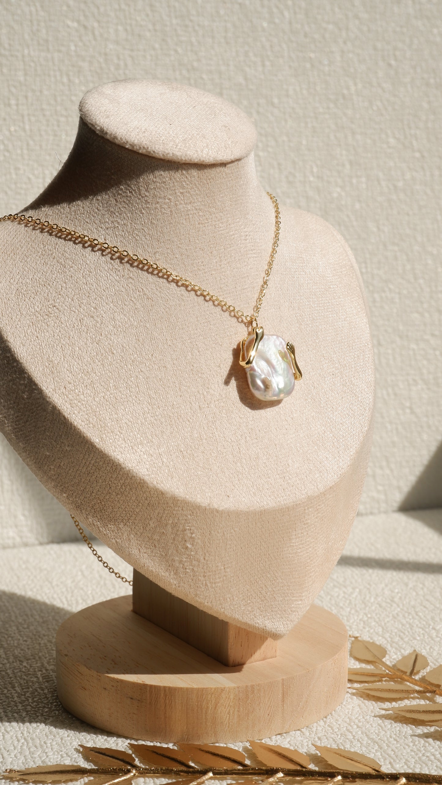 Pearl in Hand Necklace